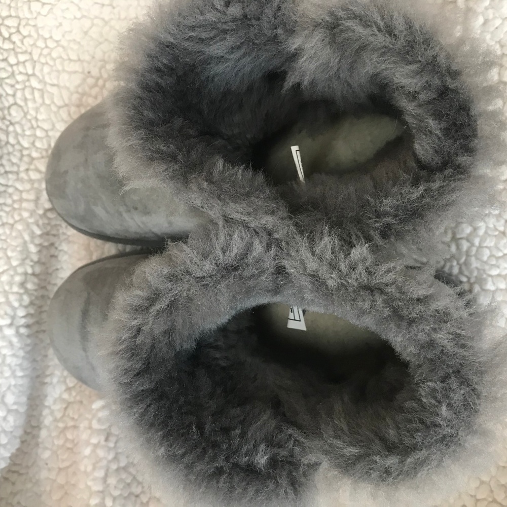 UGG Mini Bailey Button II - Picture 5 of 5